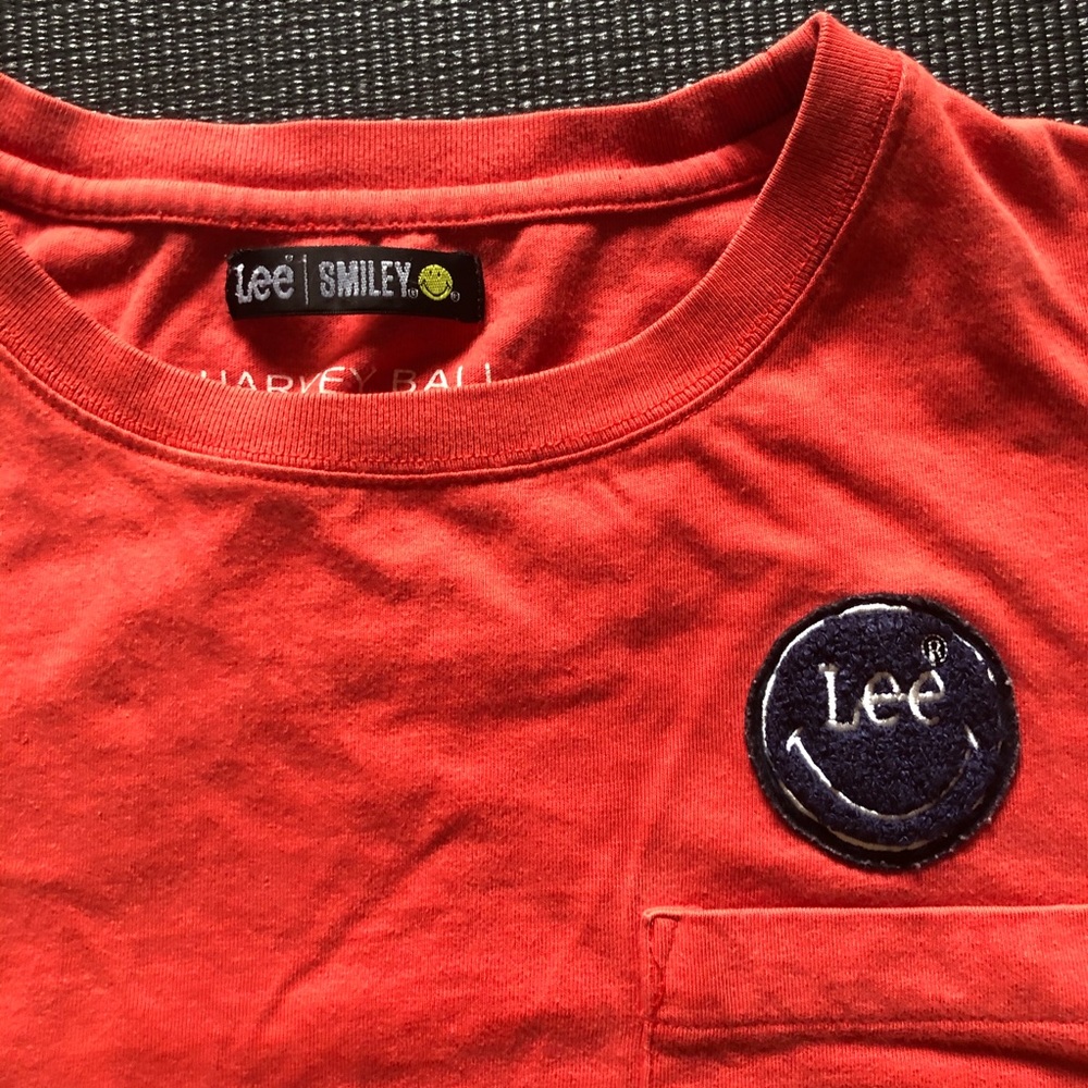 Lee Smiley Tee - image 2